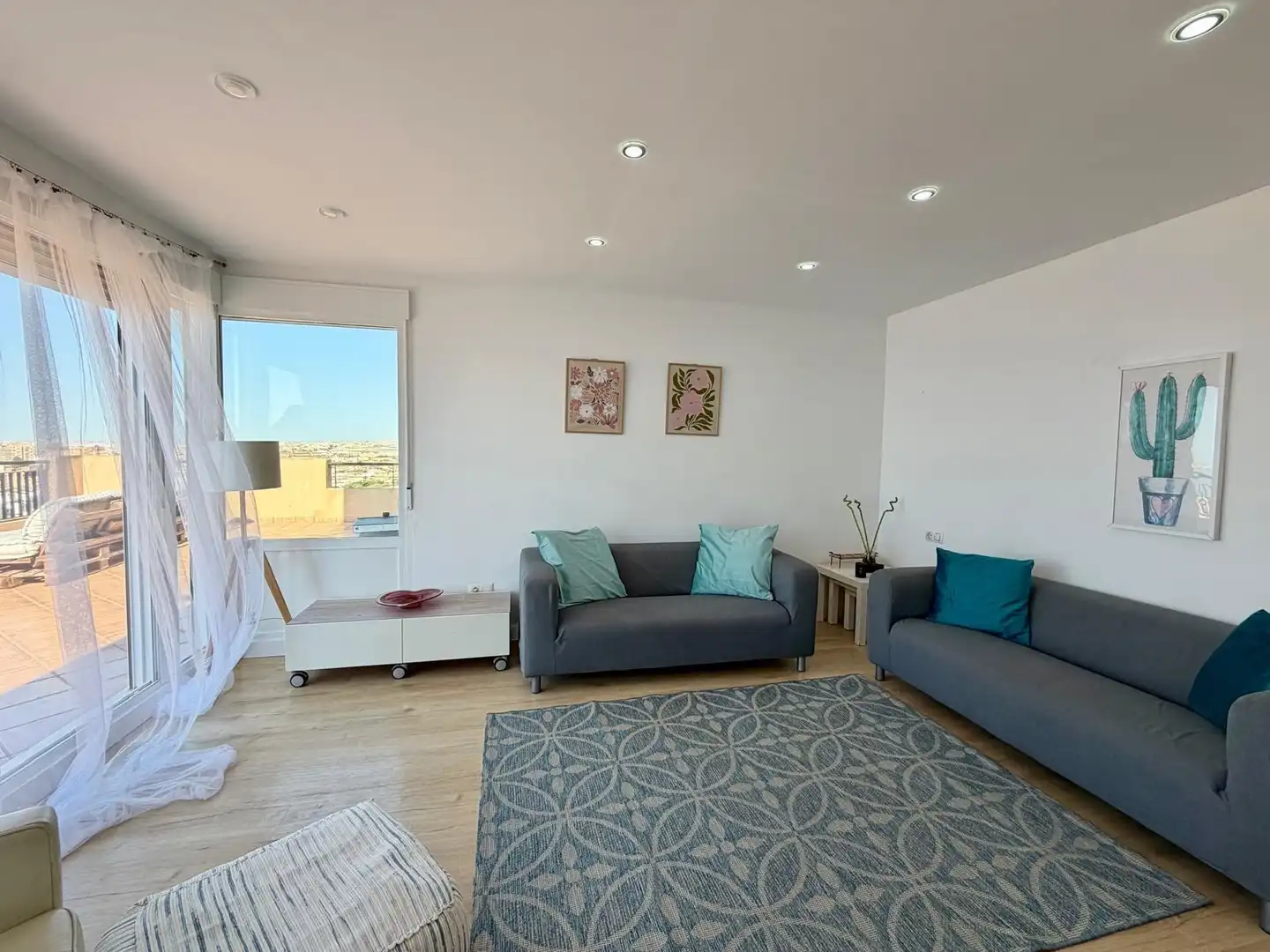 Sala de estar de Piso en venta en Roquetas de Mar con Aire acondicionado, Terraza y Amueblado