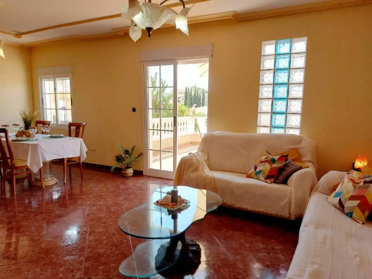 Sala d'estar de Casa adosada en venda en Molina de Segura amb Aire condicionat, Jardí privat i Terrassa