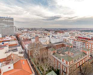 Exterior view of Flat for sale in  Madrid Capital  with Air Conditioner and Terrace