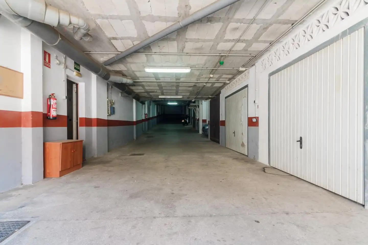 Parking de Dúplex en venta en Nerja con Aire acondicionado, Terraza y Trastero