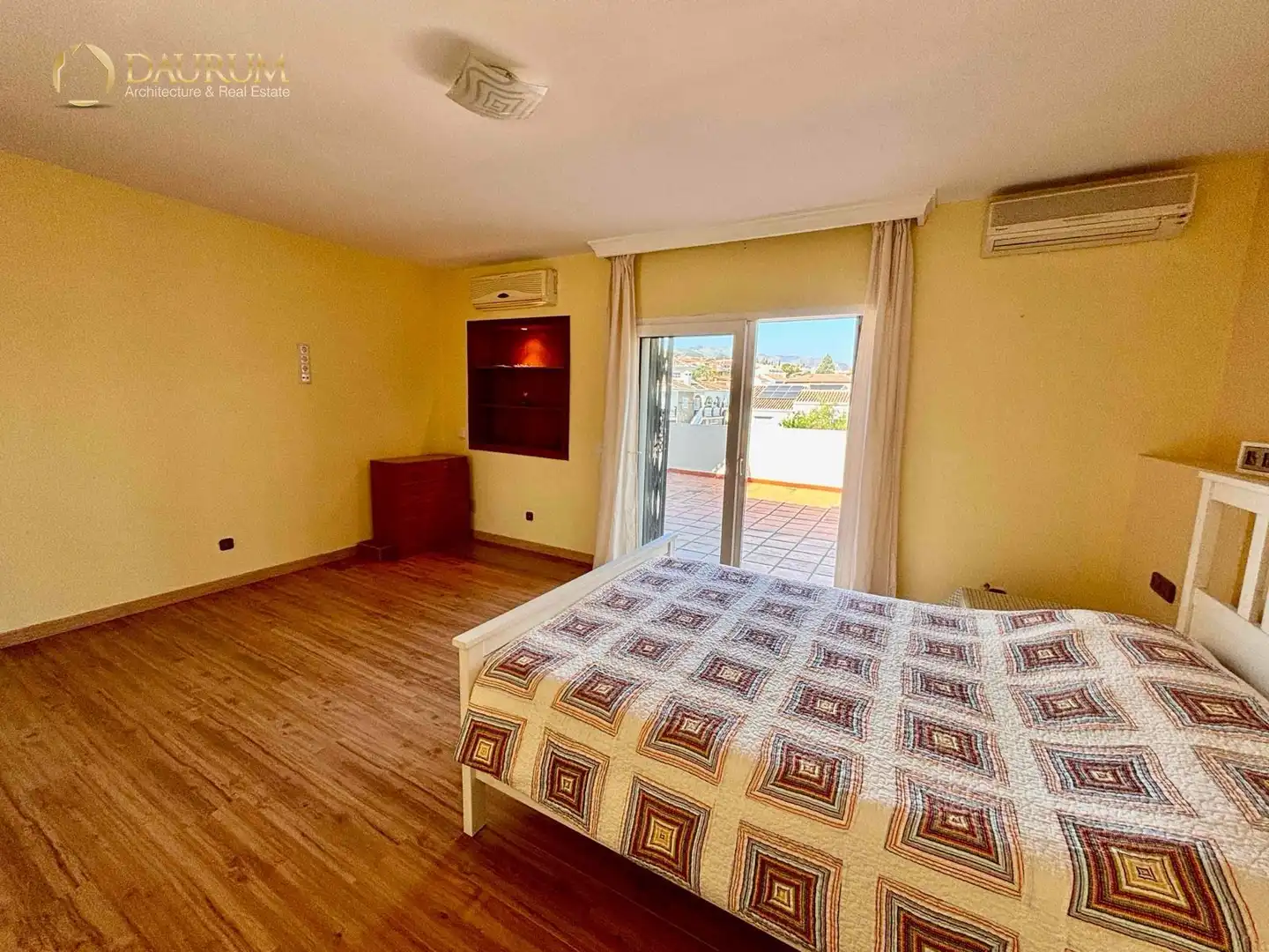 Habitación de Casa o chalet en venta en Alhaurín de la Torre con Aire acondicionado, Terraza y Trastero