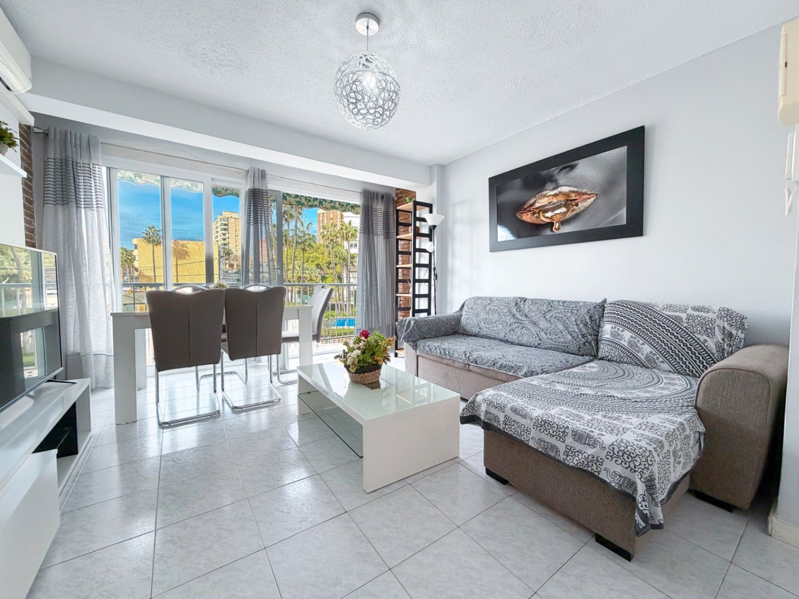 Sala d'estar de Apartament en venda en El Campello amb Aire condicionat i Balcó