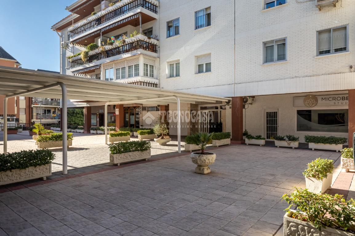 Vista exterior de Pis en venda en Majadahonda amb Aire condicionat, Calefacció i Parquet