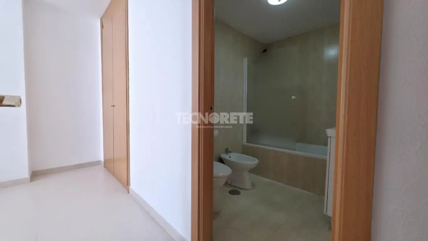 Baño de Piso en venta en Guadalajara con Calefacción y Jardín privado