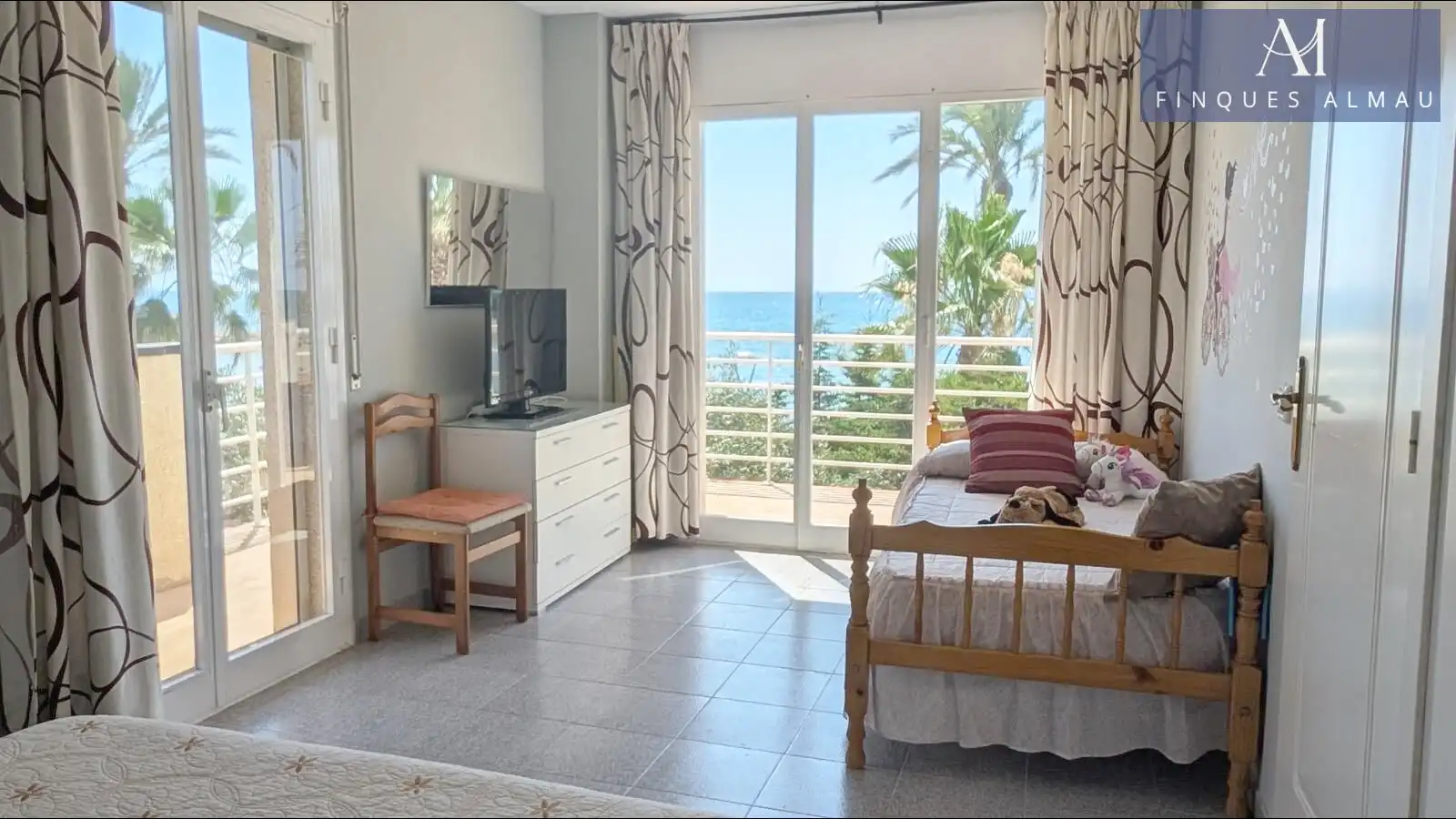 Bedroom of Detached homes for sale in Vilanova i la Geltrú  with Air Conditioner, Heating and Private garden