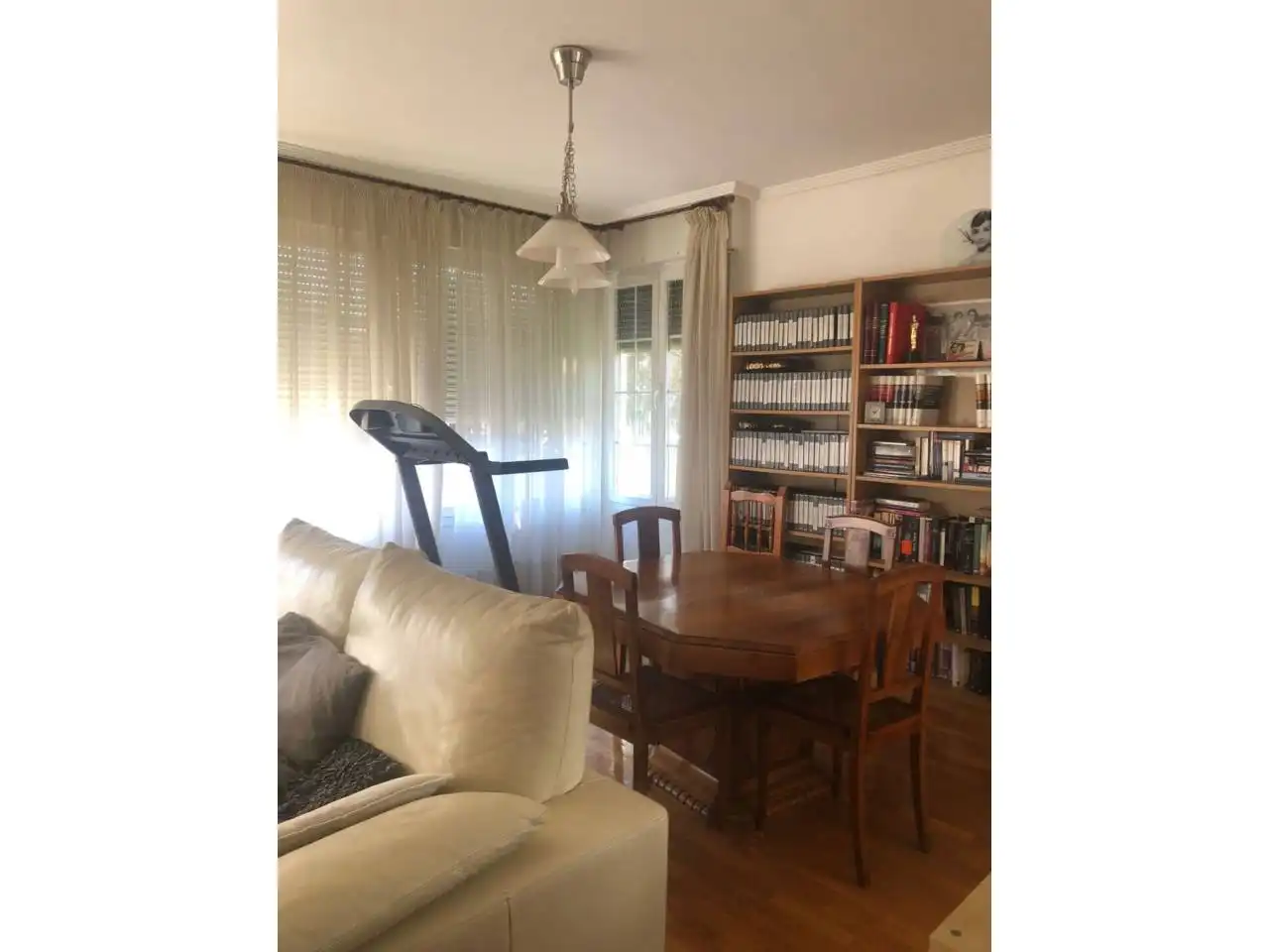 Menjador de Casa o xalet en venda en Medrano amb Aire condicionat, Calefacció i Jardí privat