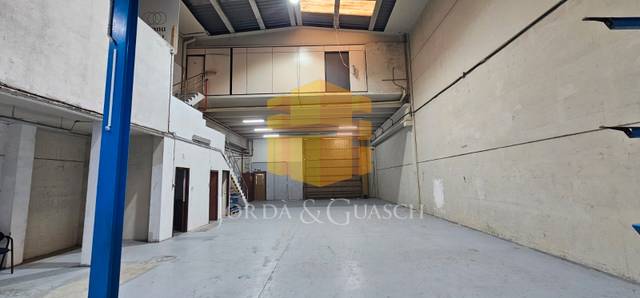 Nave industrial en Alquiler en Avinguda del Maresme, 12 en Almeda - El Corte Inglés