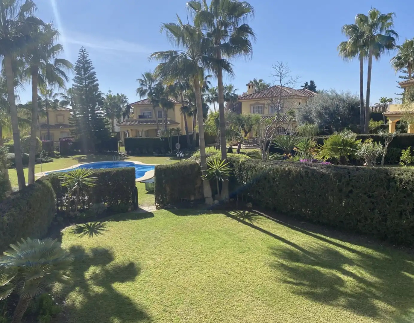 Jardí de Casa o xalet en venda en Estepona amb Aire condicionat, Calefacció i Jardí privat