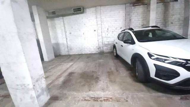 Garaje en Alquiler en La Bordeta