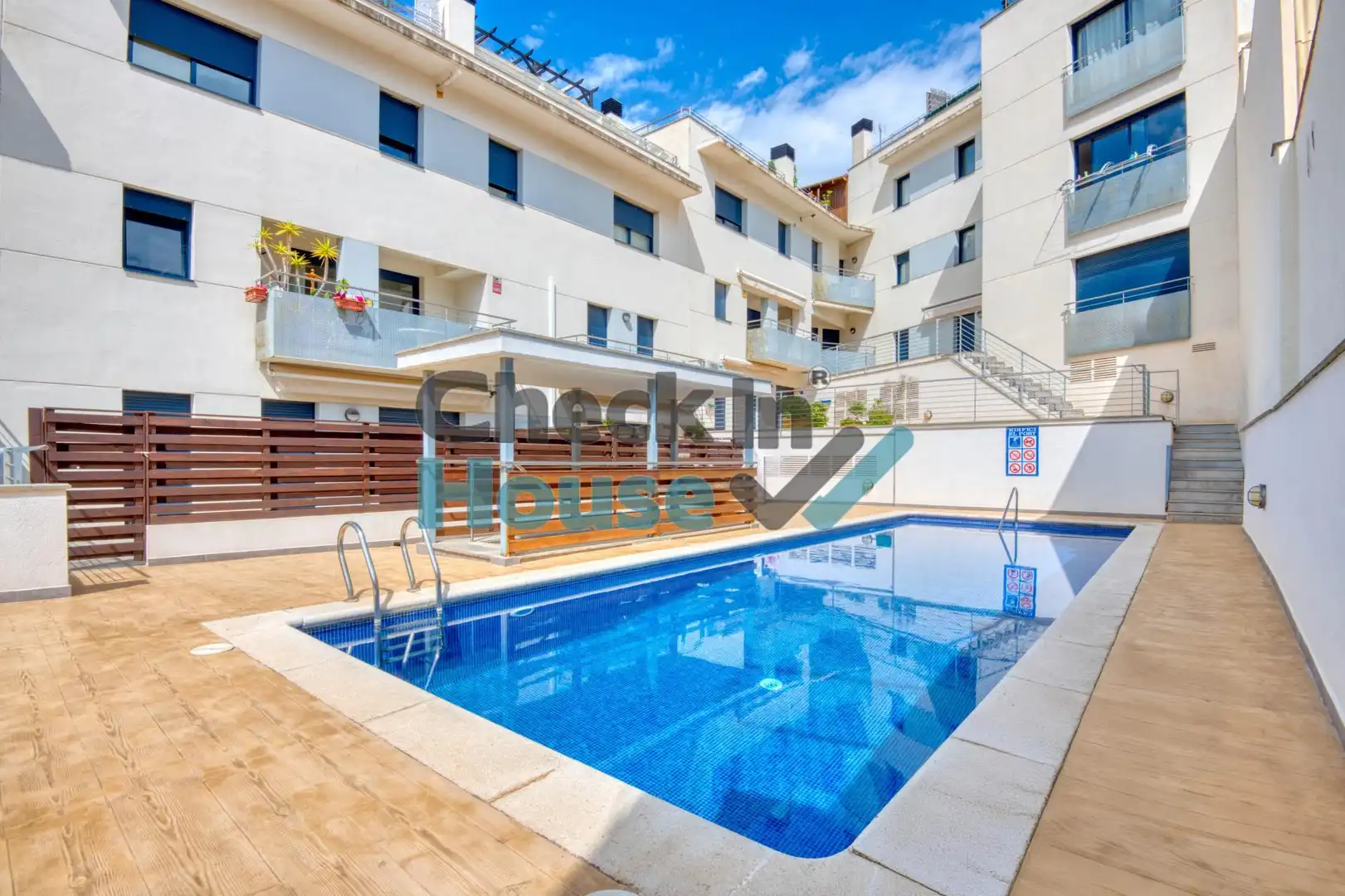 Piscina de Dúplex en venta en Sant Feliu de Guíxols con Aire acondicionado, Calefacción y Terraza