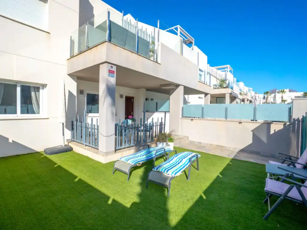 Apartamento con piscina en venta en Calle Gines Saura Sanchez, imagen 4