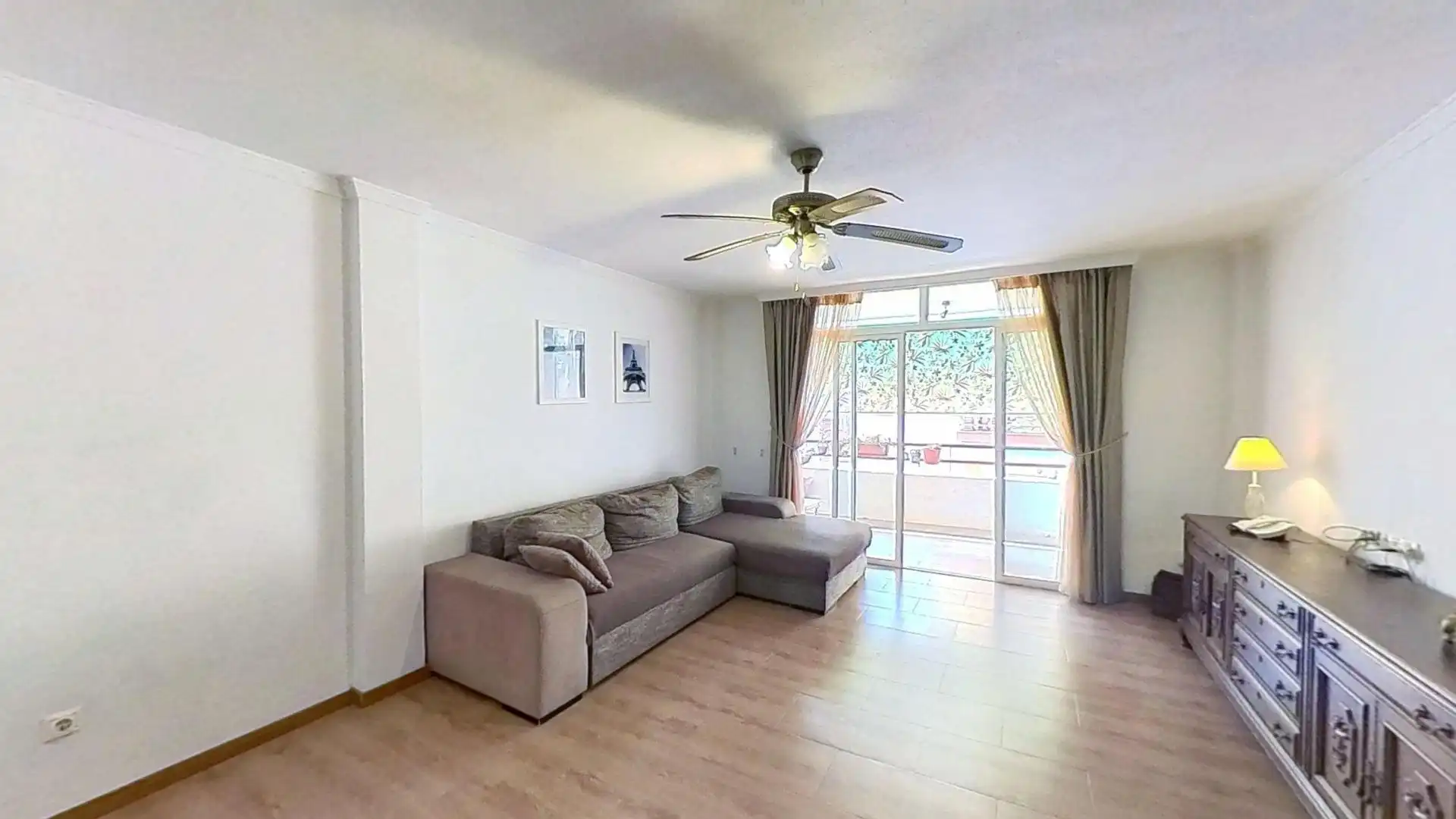 Living room of Flat for sale in Alicante / Alacant  with Air Conditioner and Balcony
