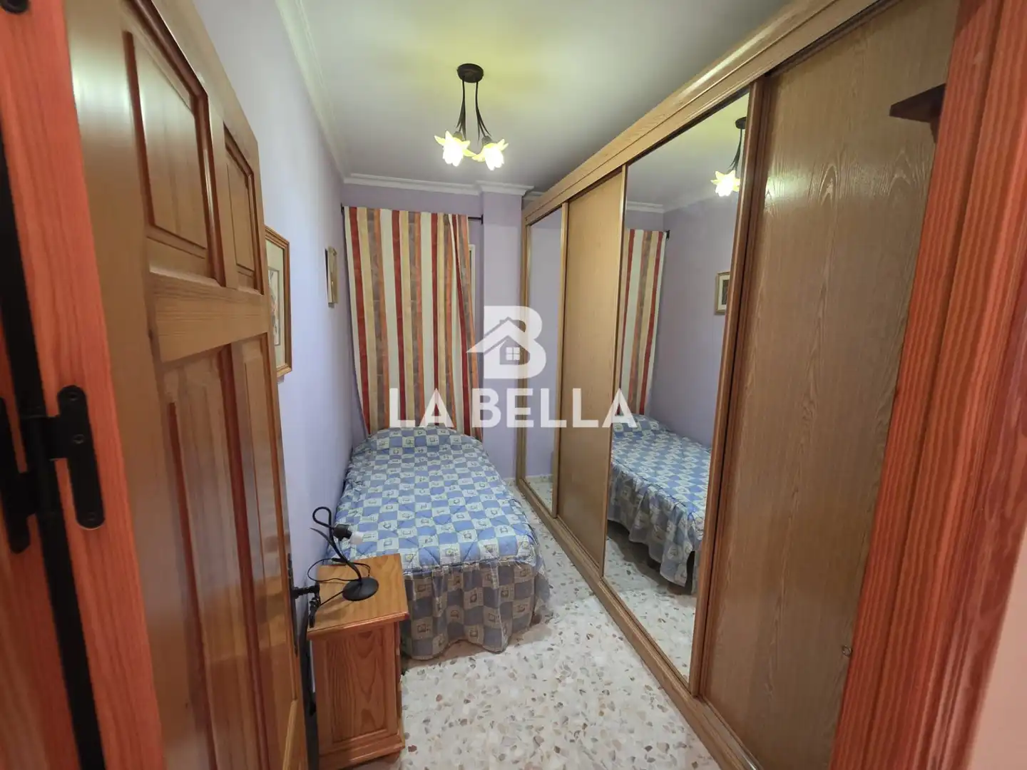 Dormitori de Casa o xalet en venda en Sevilla amb Aire condicionat, Jardí privat i Traster