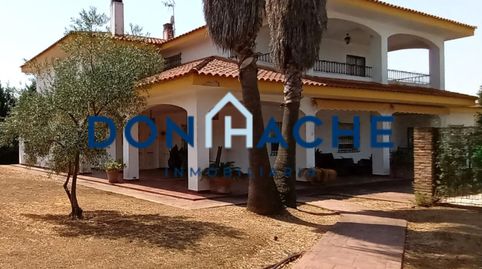 CHALET IDEAL EN URBANIZACIÓN PRIVADA BADAJOZ