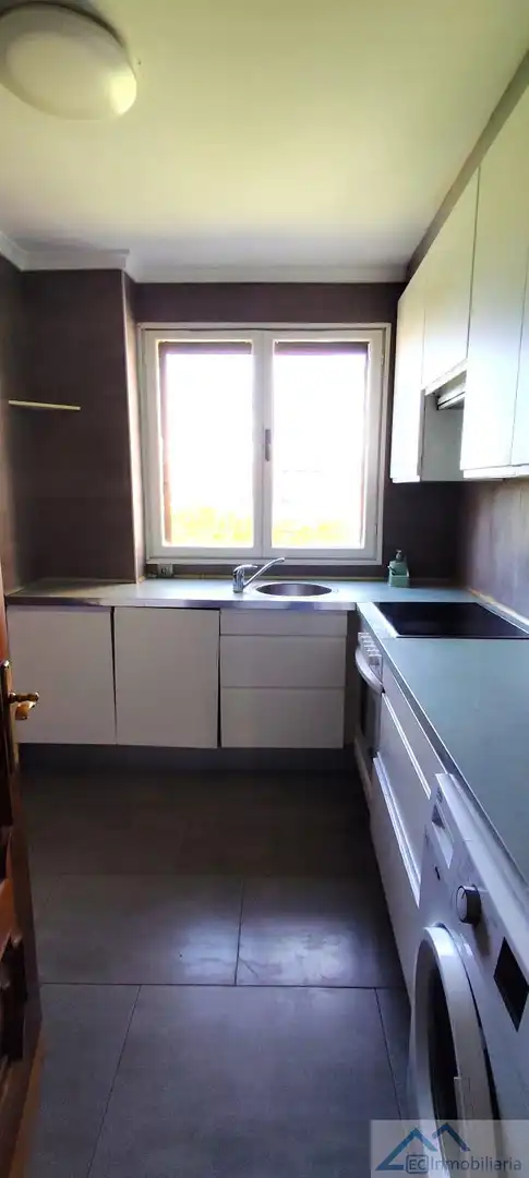 Cocina de Piso en venta en Santander con Calefacción, Parquet y Trastero
