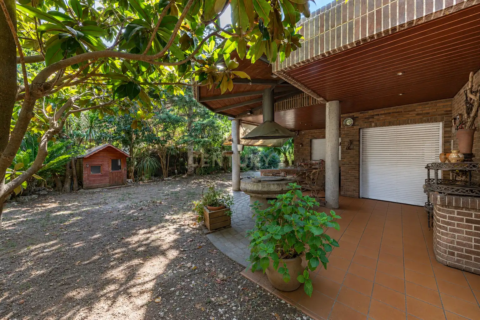 Casa o xalet en venda a Carrer de Mèxic, Sant Cugat del Vallès, Spain, -1, Arxiu