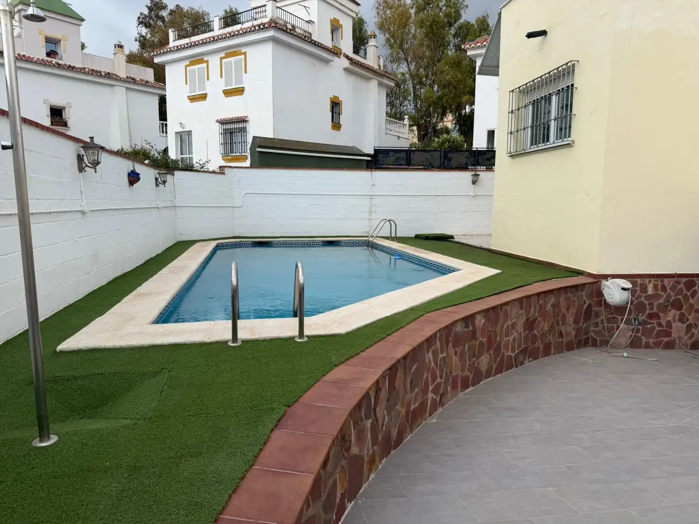 Piscina de Casa o chalet en venta en Torremolinos con Aire acondicionado, Calefacción y Terraza