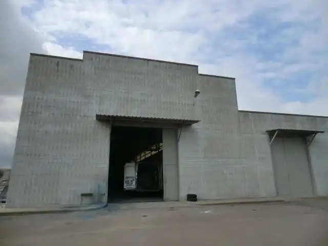 Vista exterior de Nau industrial en venda en Torroella de Montgrí