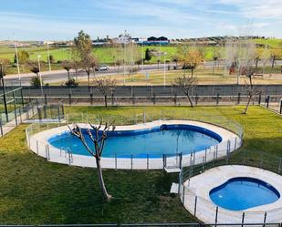 Piscina de Pis de lloguer en Mérida amb Aire condicionat, Terrassa i Balcó