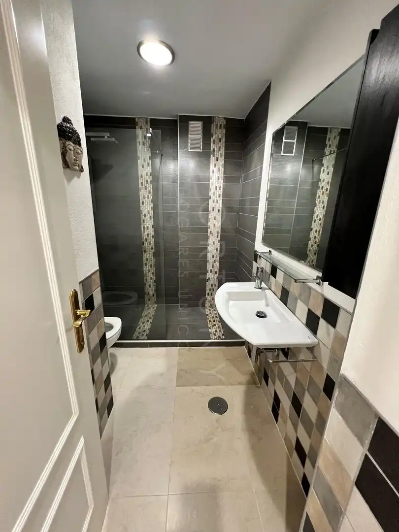 Bathroom of Flat for rent in Rincón de la Victoria  with Air Conditioner, Private garden and Terrace