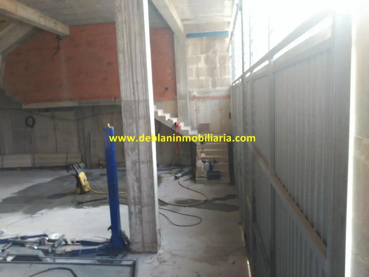 Nave industrial de alquiler en Tui