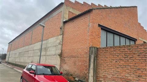 Foto 2 von Fabrikhallen zum Verkauf in Calle de la Galera, Cigales, Valladolid