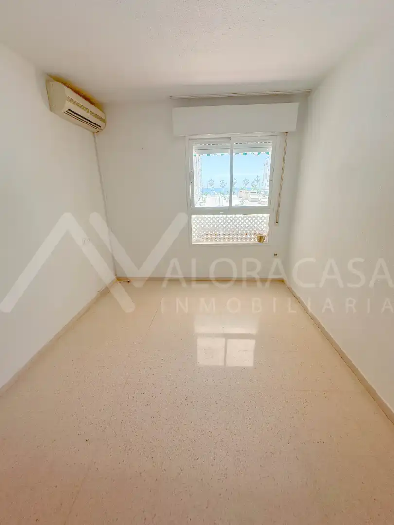 Bedroom of Flat for sale in Málaga  with Air Conditioner and Terrace