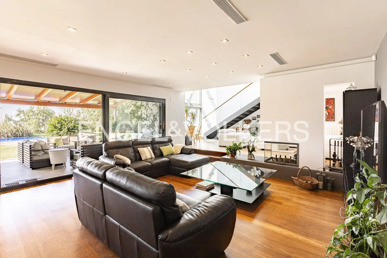 Living room of Houses for rent in Sant Andreu de Llavaneres  with Air Conditioner, Heating and Private garden