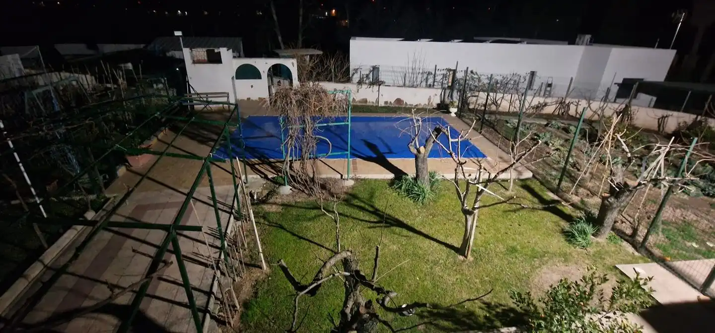 Piscina de Casa o xalet en venda en Cadrete amb Aire condicionat, Calefacció i Jardí privat