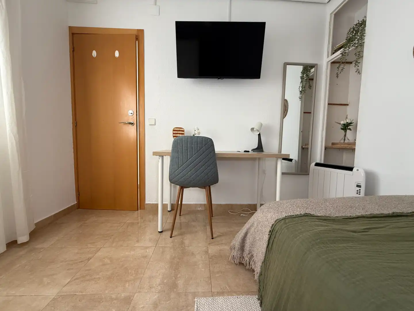 Habitación de Piso para compartir en Castellón de la Plana / Castelló de la Plana con Amueblado, Horno y Lavadora