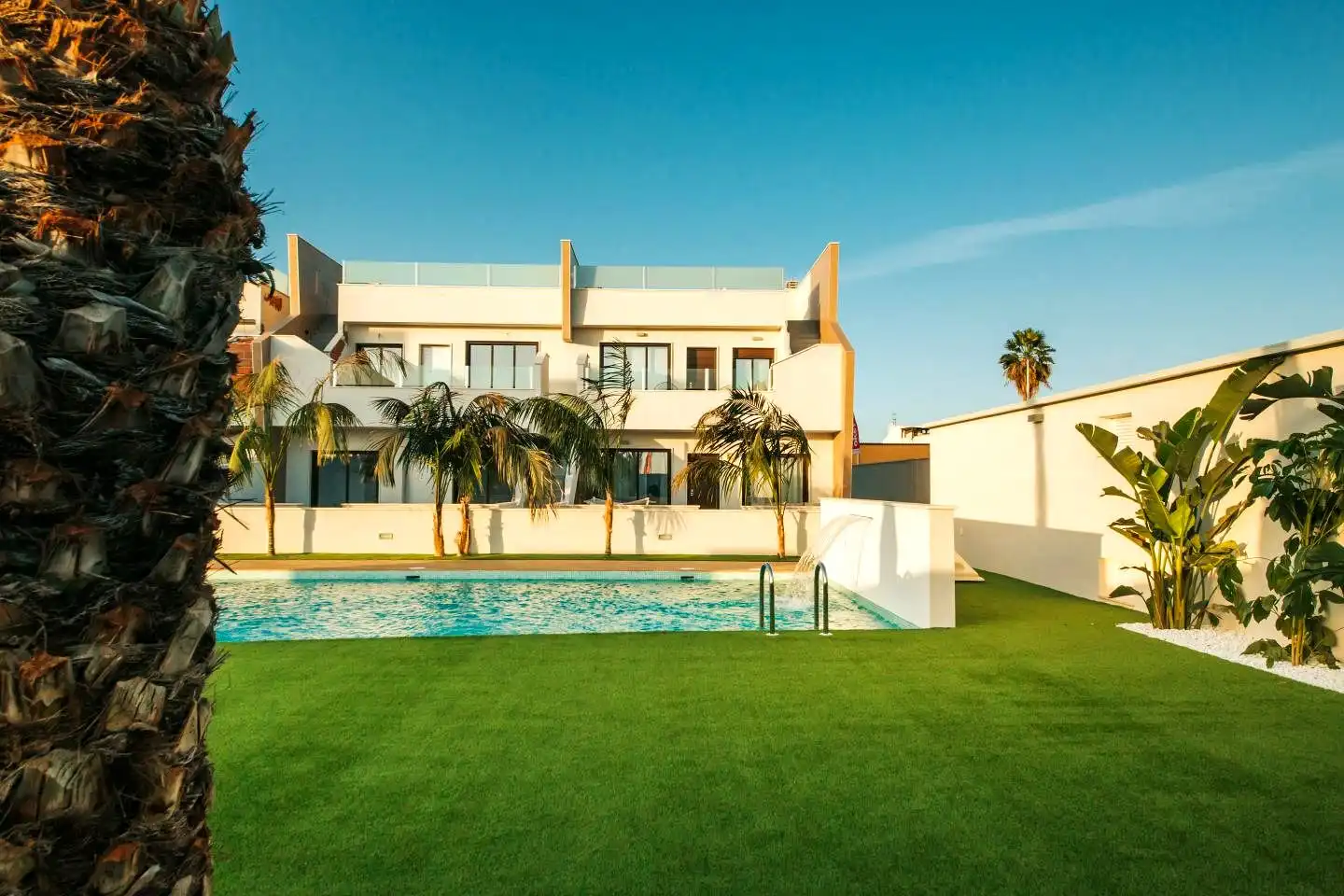 Bungalow amb piscina en venda a De Cristobal Colón, imagen 2