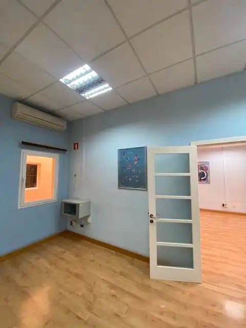 Office space with lift for sale in Calle del Doctor Verneau 3, imagen 5