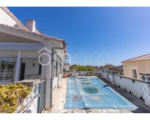 Vista exterior de Casa o xalet en venda en Els Pallaresos amb Jardí privat, Terrassa i Piscina