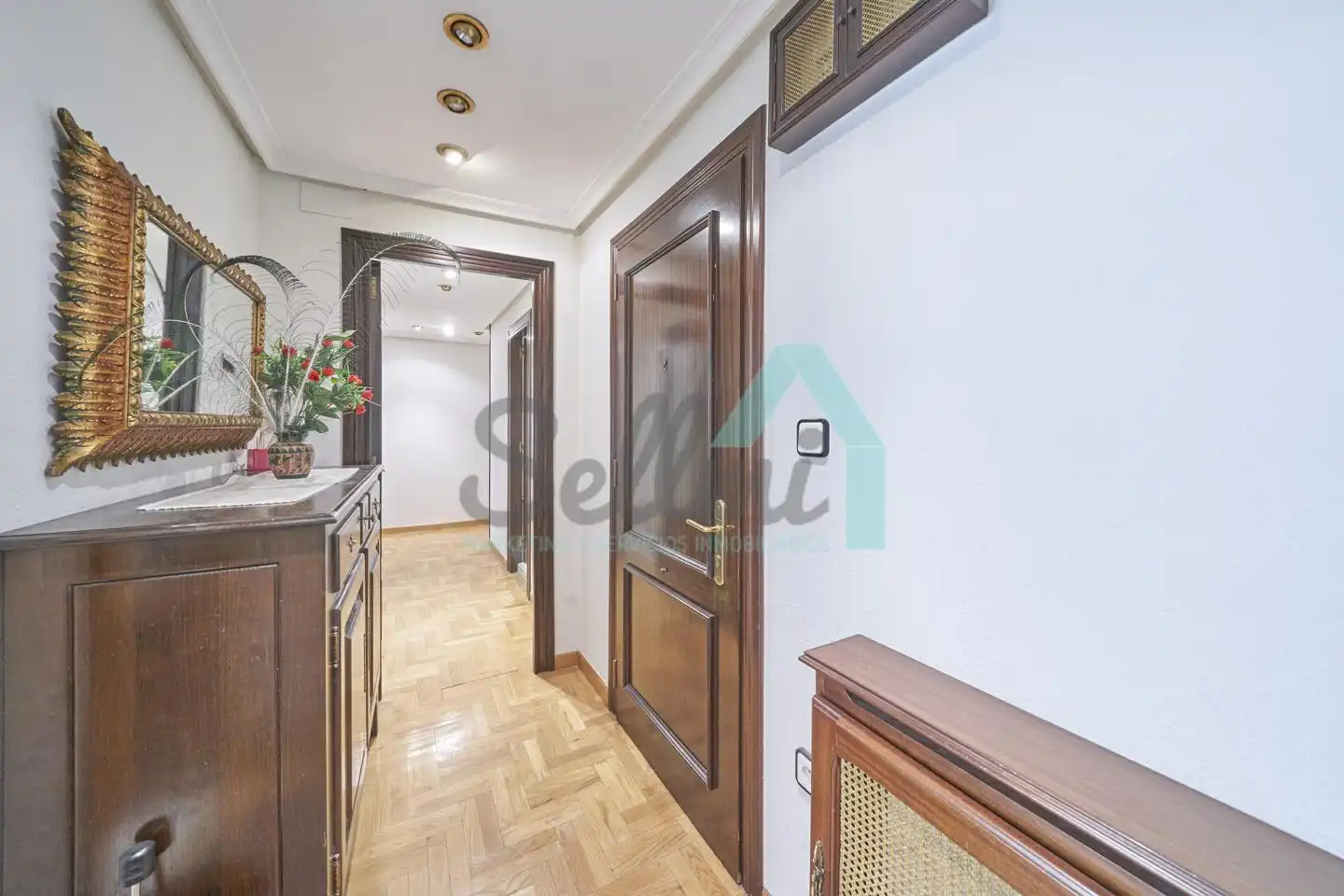 Flat for rent in Félix Aramburu, Auditorio - Seminario - Parque de Invierno