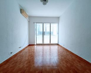 Sala d'estar de Pis de lloguer en Parla amb Aire condicionat i Terrassa