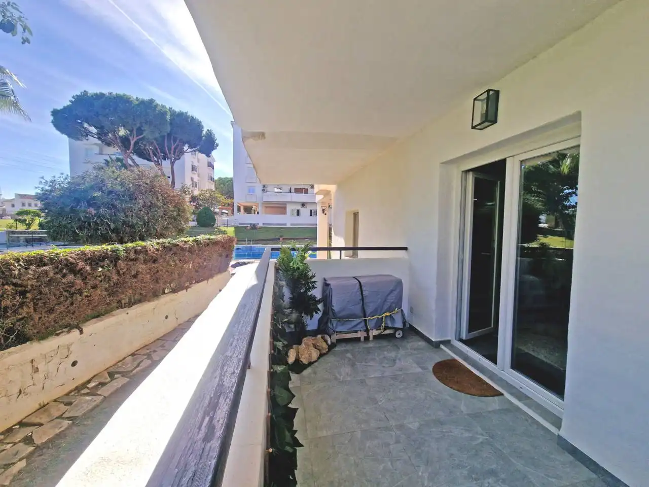 Piso con piscina en venta en Avenida España de Calahonda, imagen 13
