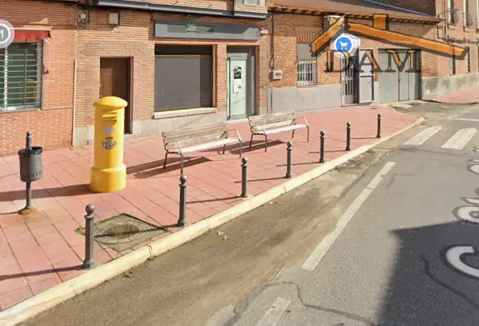 Locale commerciale in vendita a Alcabón, imagen 2