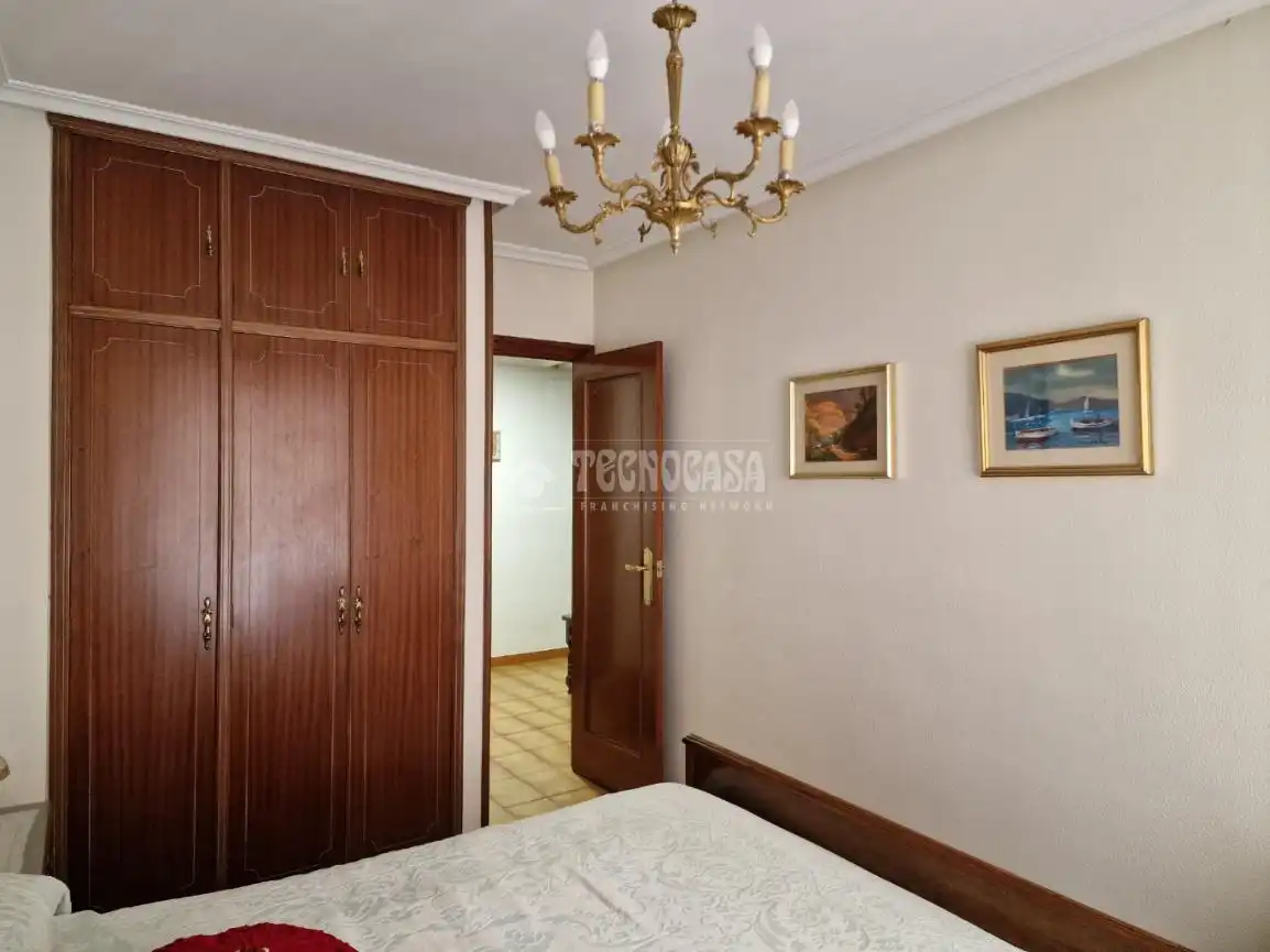 Habitación de Piso en venta en Huesca con Calefacción y Trastero