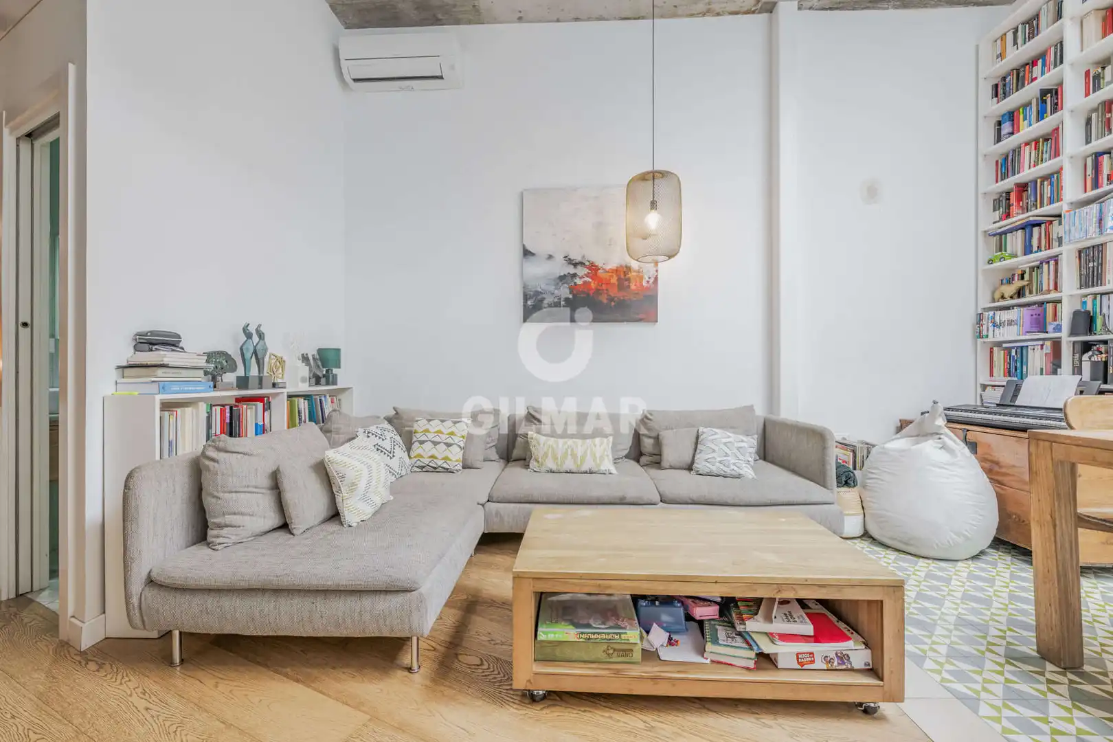 Sala de estar de Casa adosada en venta en Sevilla con Calefacción y Piscina
