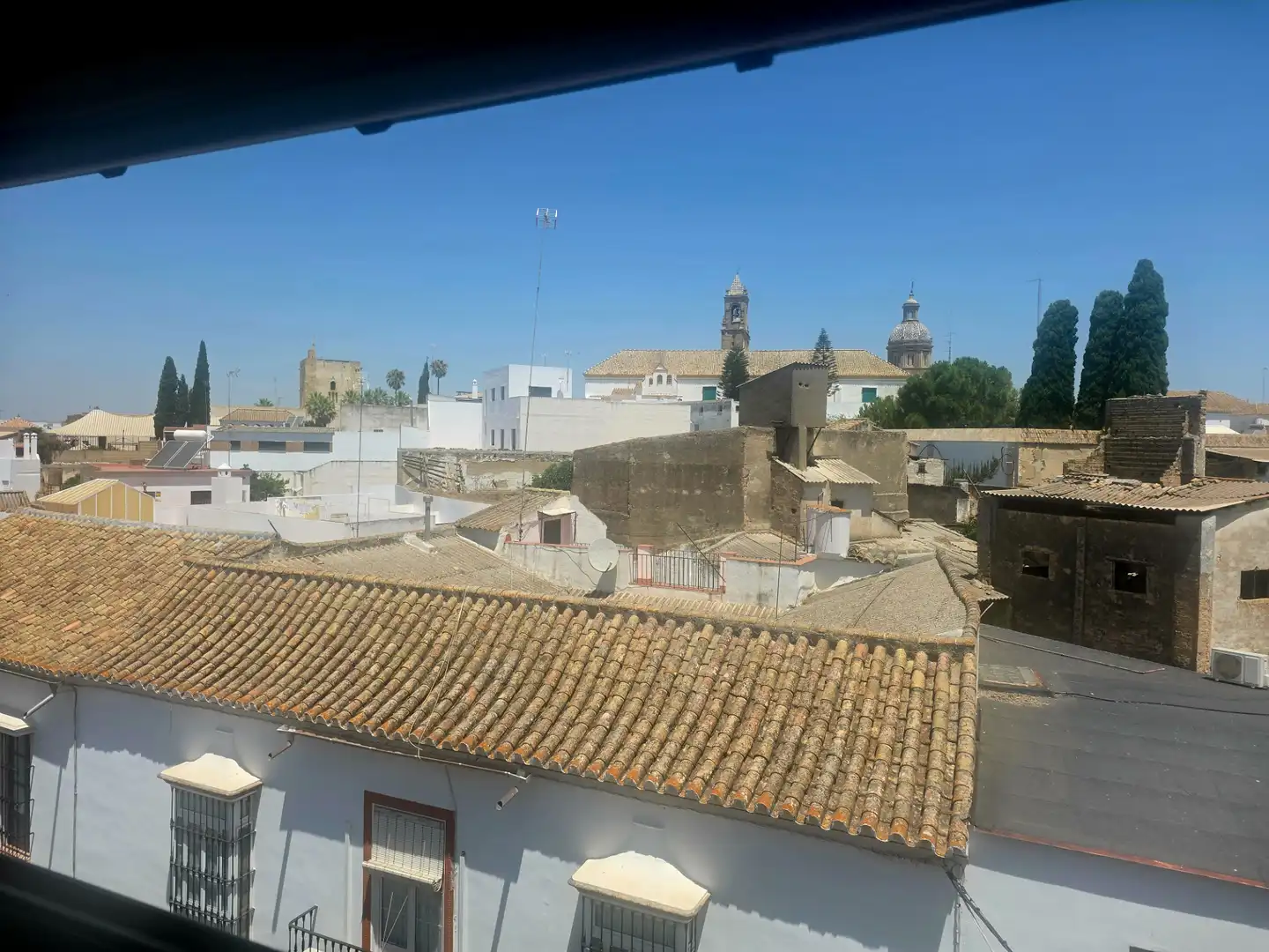 Vista exterior de Piso de alquiler en Utrera con Amueblado