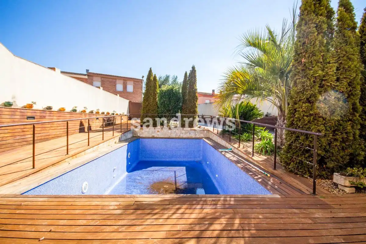 Jardín de Casa adosada en venta en Vilafant con Aire acondicionado, Calefacción y Jardín privado