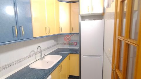 Foto 3 de Piso de alquiler en Hermanos Becerril, San Fernando - Carretera de Valencia, Cuenca Capital