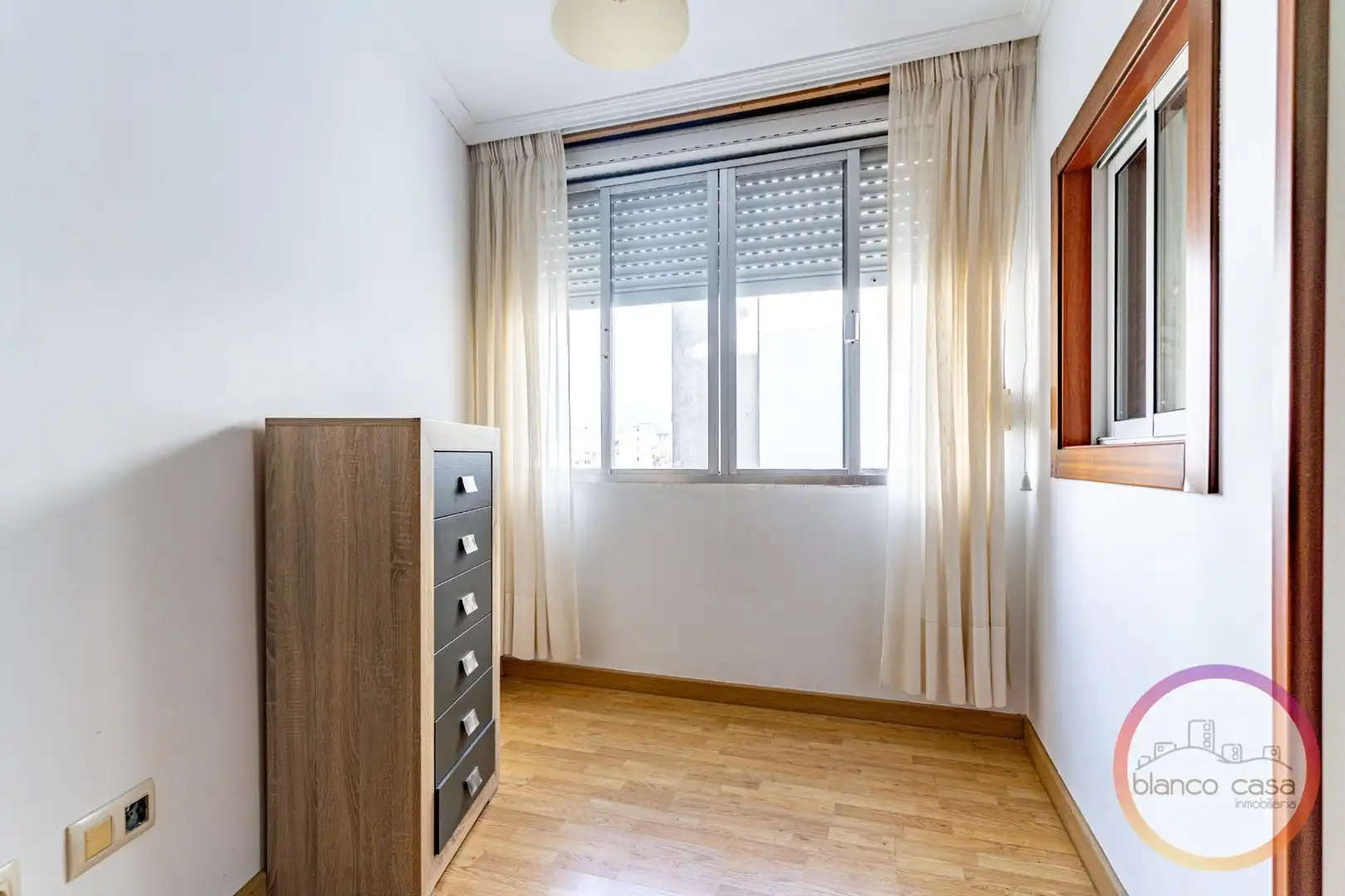 Habitación de Piso en venta en Carballo con Terraza, Trastero y Amueblado