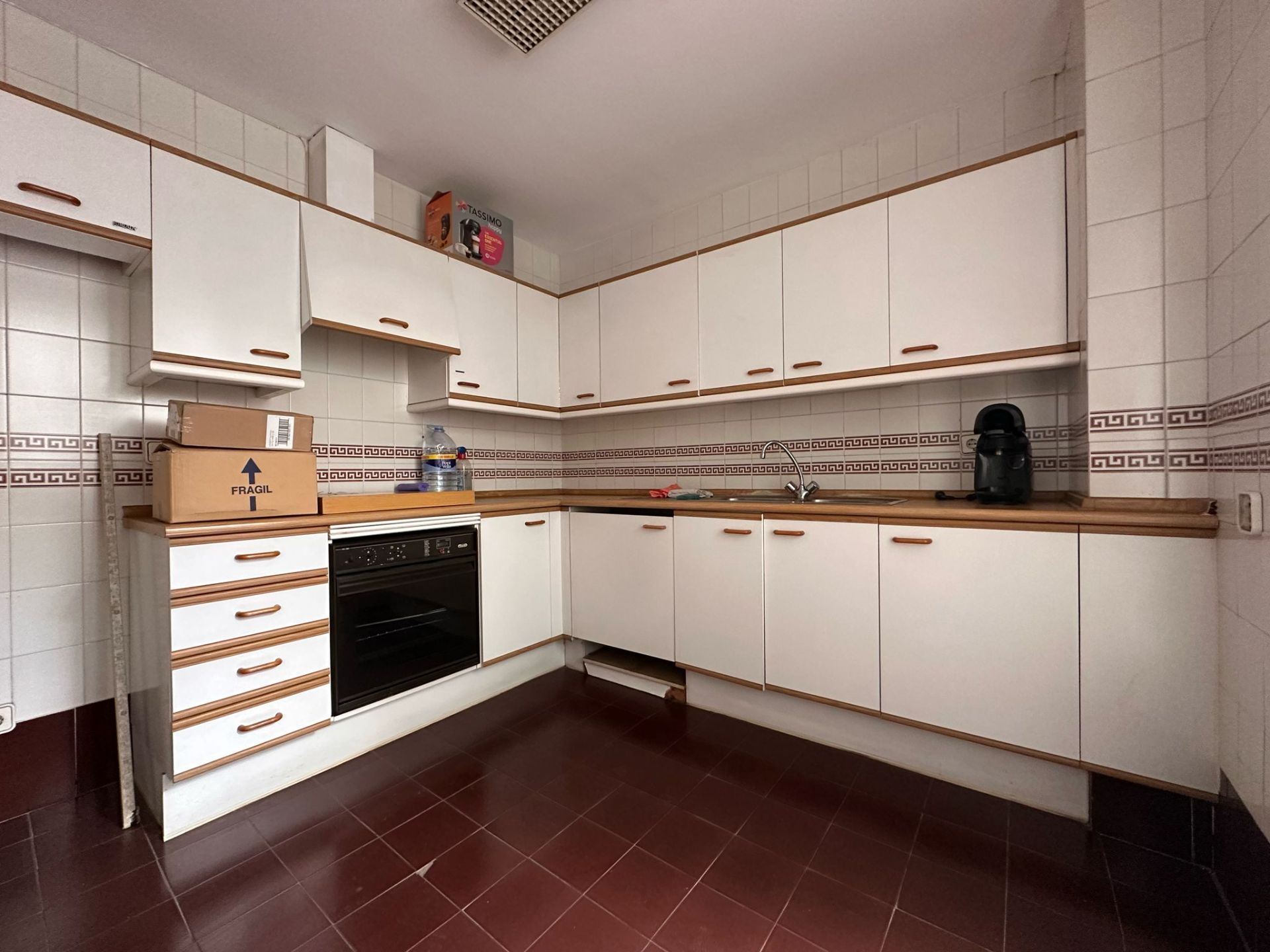 Kitchen of Flat for sale in Santa Coloma de Gramenet  with Air Conditioner and Heating