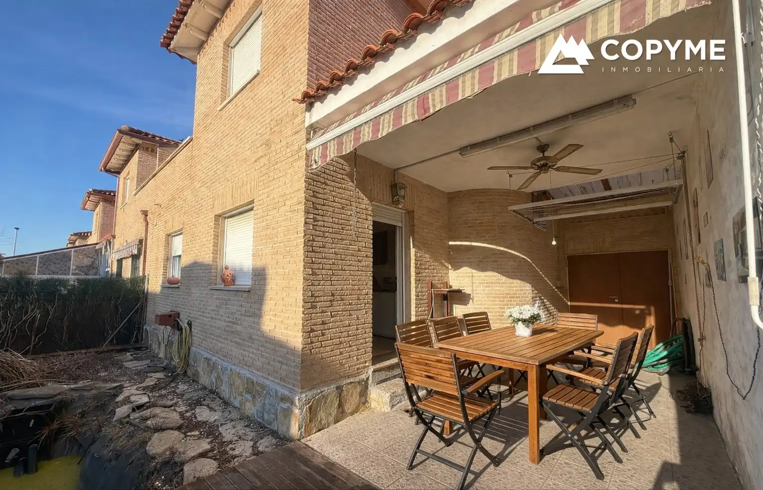 Terraza de Casa adosada en venta en Santa Olalla con Aire acondicionado, Calefacción y Jardín privado