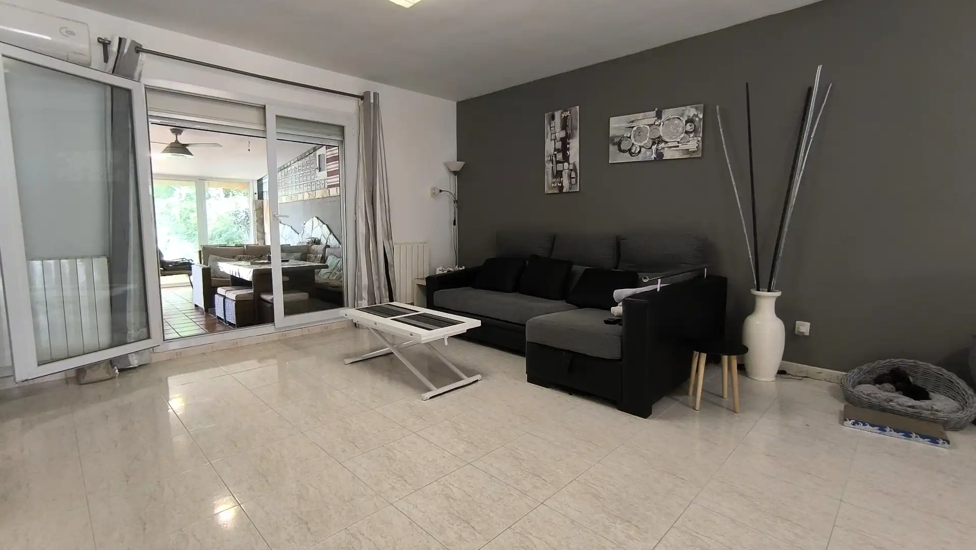 Sala d'estar de Casa adosada en venda en Pinseque amb Aire condicionat, Calefacció i Jardí privat
