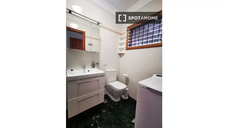 Habitación en San Antonio - Las Arenas