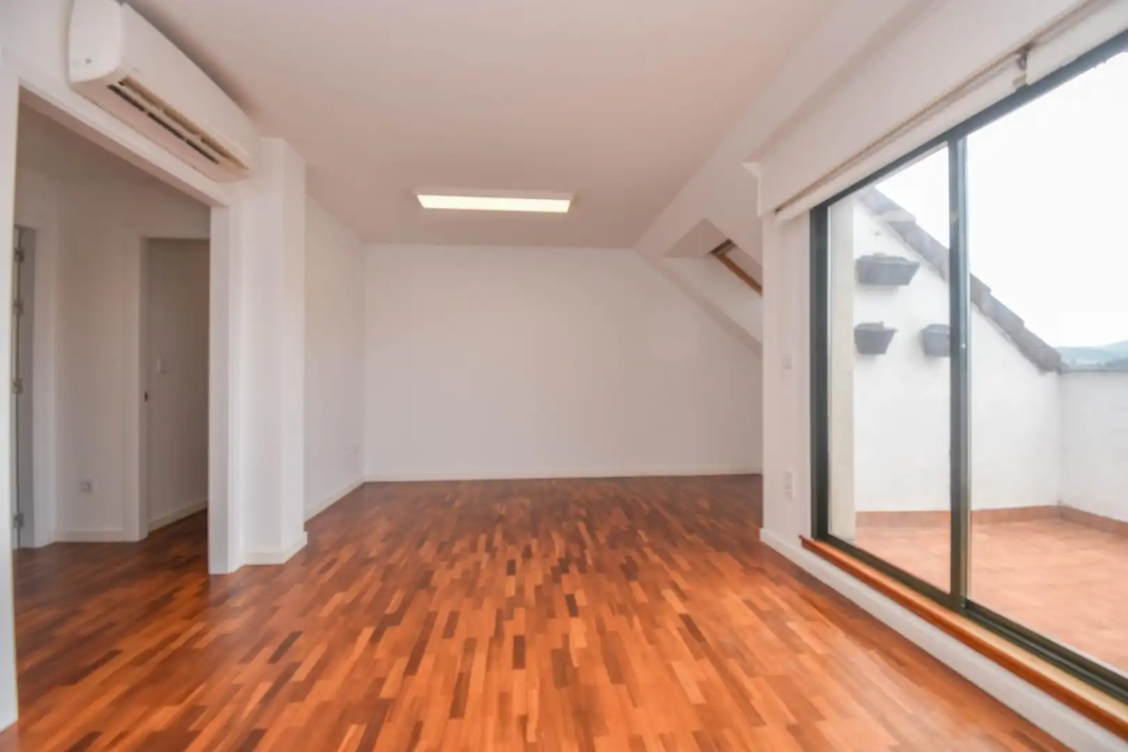 Àtic de lloguer en Cambre  amb Calefacció, Parquet i Terrassa