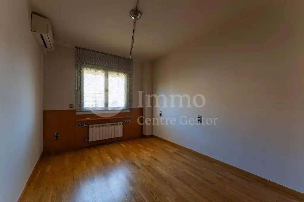 Habitación de Dúplex en venta en Lleida con Aire acondicionado, Calefacción y Parquet