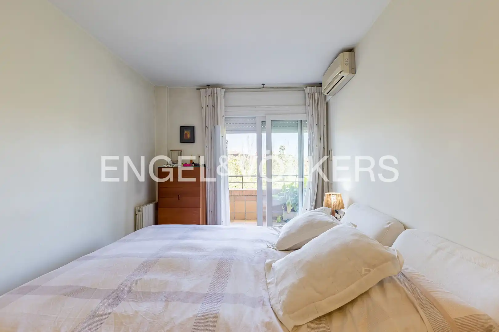 Habitación de Piso en venta en Sant Cugat del Vallès con Aire acondicionado, Calefacción y Parquet